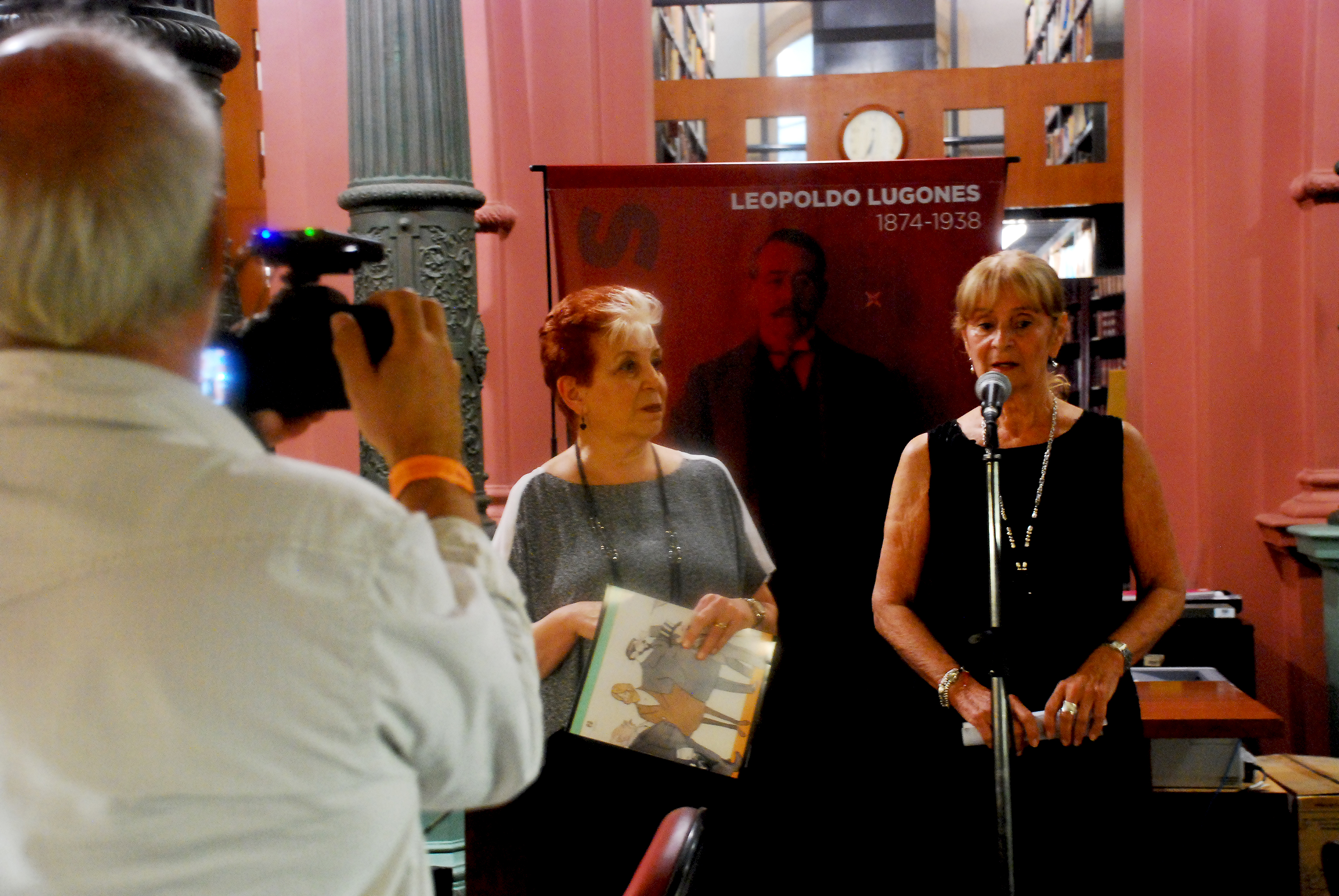 Inauguración Exposición Lugones El hacedor. 