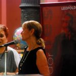 Elsa Barber y Graciela Perrone. La imagen muestra a Graciela hablando y a Elsa Barber al lado de ella.