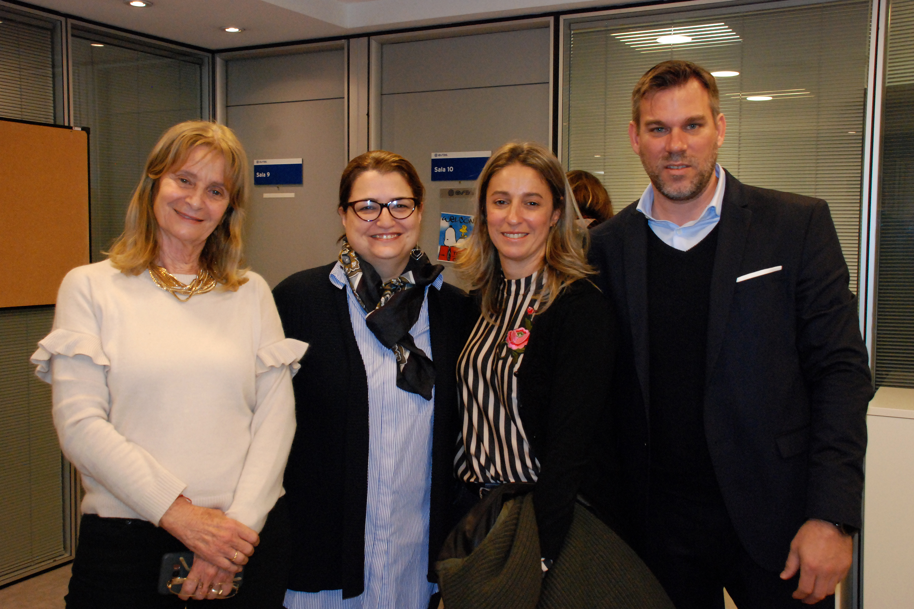 Graciela Perrone, Mariana Alcobre, Marina Kienast y Ignacio C. Alberto 