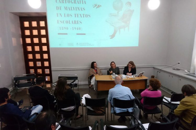 Inauguración exposición Cartografía de Malvinas en los textos escolares (1890-1940)