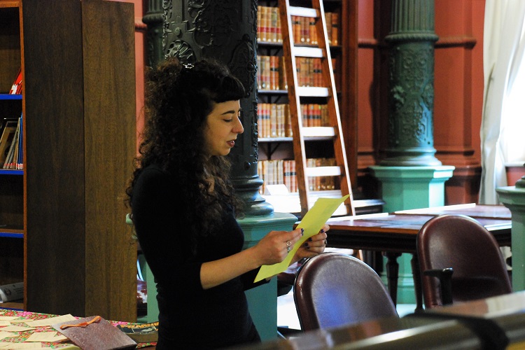 Daniela Goldín leyendo texto de Olga Orozco 